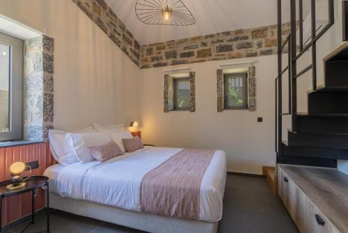 Ένα ή περισσότερα κρεβάτια σε δωμάτιο στο Villa Rea - With Private Pool