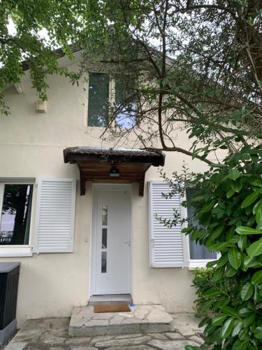 Chambre avec SDB et toilettes privées