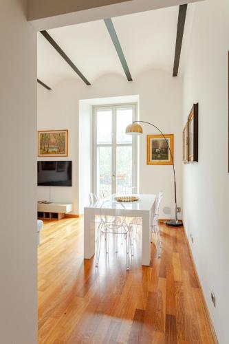 Navigli-Centro Apt con WIFI e AC a 800 mt da M2
