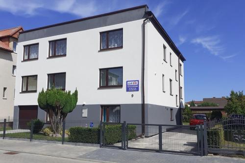 OPTY - Pokoje Gościnne