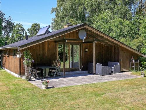 En have udenfor 6 person holiday home in Idestrup-By Traum