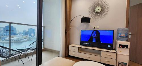 Televisyen dan/atau pusat hiburan di Vinhomes Skylake