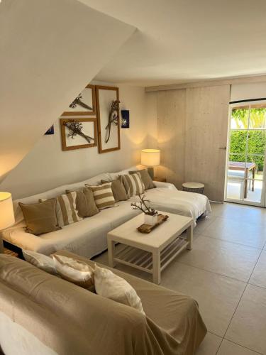 T4 Grand Townhouse Old Village