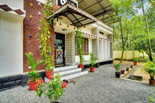 Φωτογραφία από το άλμπουμ του Hotel O Revathy Tourist Home σε Kollam