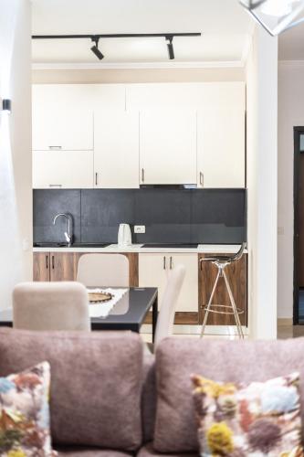 Kuhinja oz. manjša kuhinja v nastanitvi Palm Suites Apartments