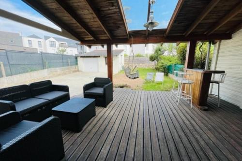 Photo de la galerie de l'établissement Belle maison 6 pers TERRASSEJARDIN à Vannes, à Vannes