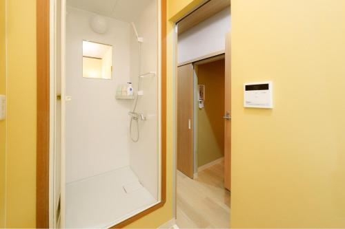 JR Namba within walking distance, 4 minutes walk from ASHI HARA BASHI Station on the circular line, 1F of a private house