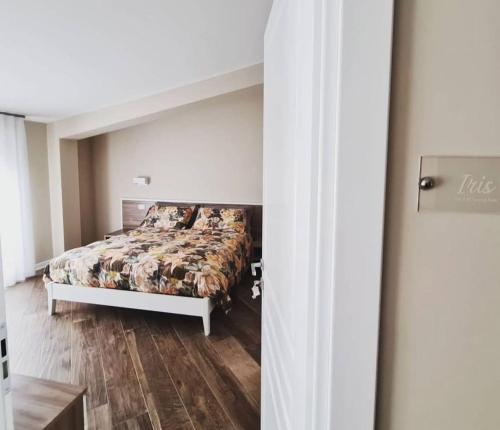 a bedroom with a bed in a room at B&B Martina in Mirabella Eclano