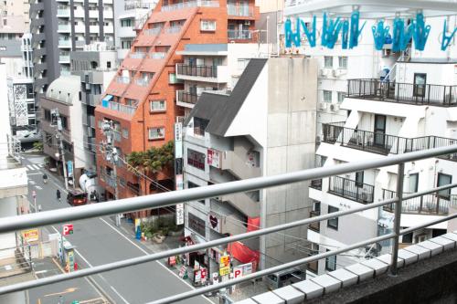 Jr山手线大塚站步行1分钟地处商店街的无敌便利