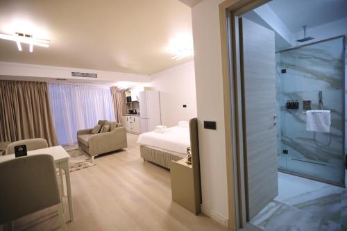 Ένα μπάνιο στο Diamond Titanic Resort