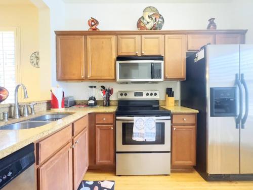 Near Disney Incredible 4 Bd Home - Amazing resort photo 8