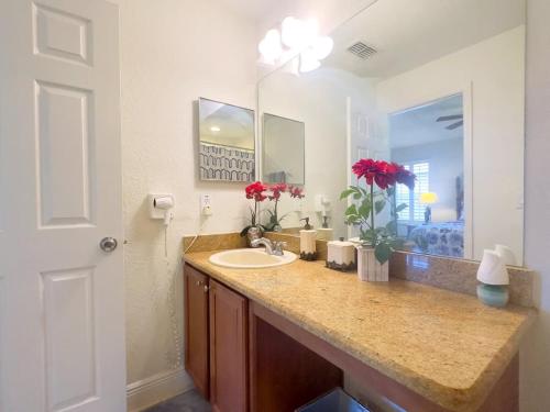 Near Disney Incredible 4 Bd Home - Amazing resort photo 26