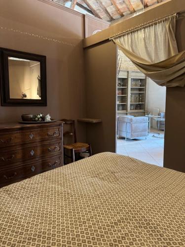 Una cama o camas en una habitación de Loft in Camargue