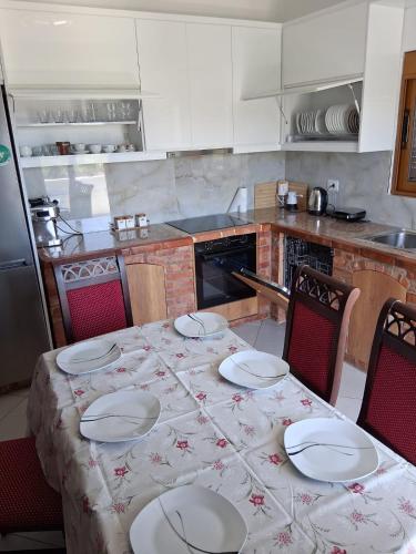 Una cocina o zona de cocina en Vila Cano