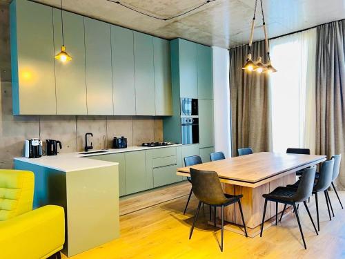 Dapur atau dapur kecil di Ambassadori Kachreti Golf Resort, Villa 10