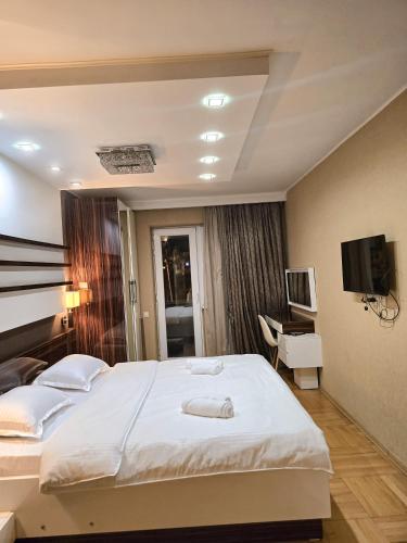 Katil atau katil-katil dalam bilik di Explore Old Tbilisi, Family Retreat for 5, Walk to All