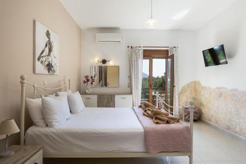 Μια τηλεόραση ή/και κέντρο ψυχαγωγίας στο Villa Leondis