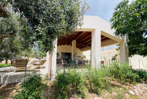 Κήπος έξω από το Dimora Elisabetta country escape Noto