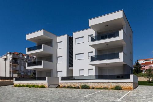 Apartment Otok Mira