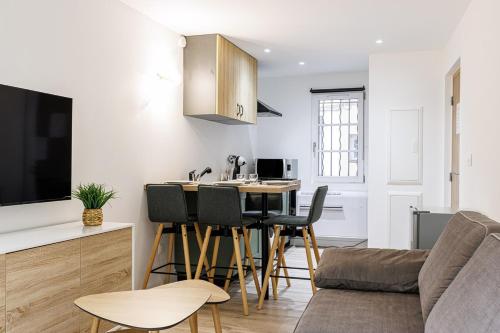Charming 3-Room Old Antibes