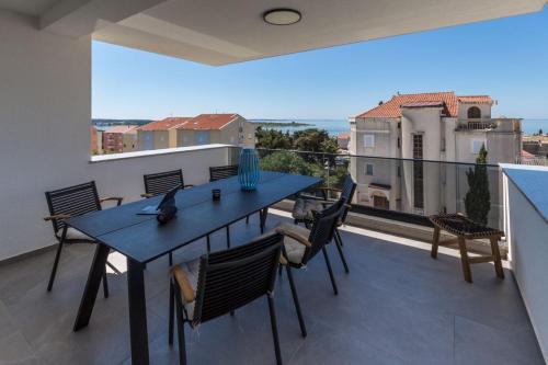 Apartment Otok Mira