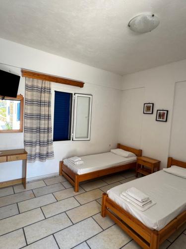 Gallery image of Manthos Place in Mylopotas