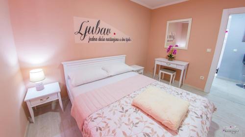 Katil atau katil-katil dalam bilik di Villa Bali Oasis