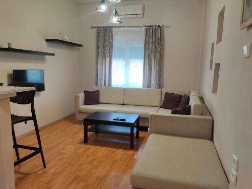 Μια τηλεόραση ή/και κέντρο ψυχαγωγίας στο Matinas House