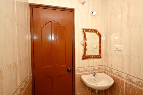 Ένα μπάνιο στο 2BR luxurious flat by Benaulim beach