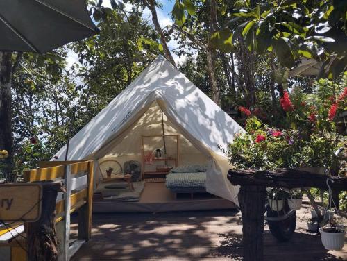 Κήπος έξω από το Vuon Hong Le Phuc-Cau Dat Glamping Retreat Da Lat
