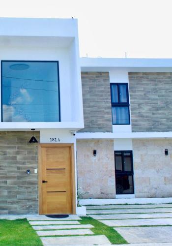 Villa Primaveral con Piscina Privada