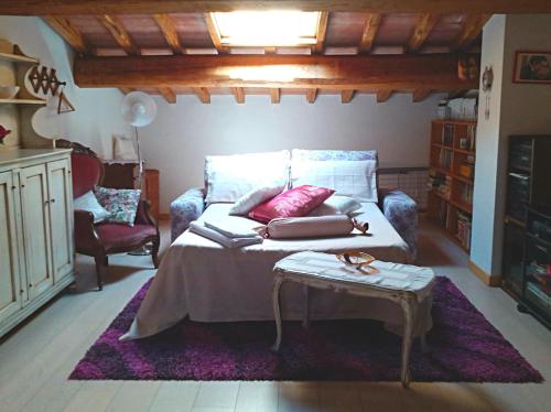 Χώρος καθιστικού στο Luminoso loft a Borgo San Lorenzo zona stazione