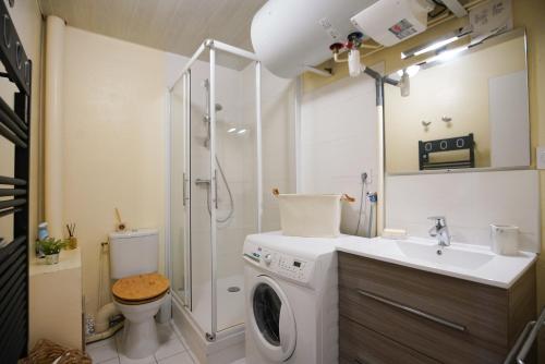 Ένα μπάνιο στο Plein Centre- T2 Premium- 6 couchages-Parking couvert- Netflix-5 mn Télécabine