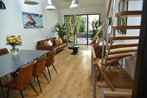 Villa Le Loft by Festif Azur 4-Star 200m2 House with Garden, 5-Min Walk to Palais des Festivals and Beaches