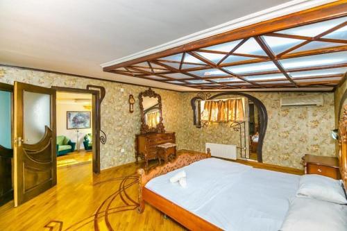 Una cama o camas en una habitación de Four seasons apartment Baku