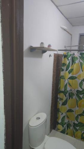Cuartos independientes con baño privado - Casa La Dolce Vita Las Tablasにあるバスルーム