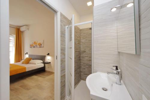 Michele Lux Lodge - 6 People - Spotless - 3 stops from Vatican, 4 stops from Colosseum photo 4