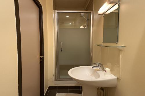 Bagno di Hotel des Bains à 10 min de Paris