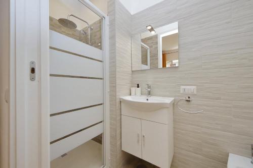 Michele Lux Lodge - 6 People - Spotless - 3 stops from Vatican, 4 stops from Colosseum photo 9