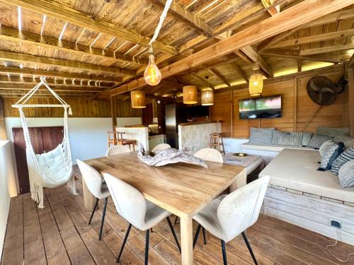Et tv og/eller underholdning på T3 de charme avec Rooftop vue mer, le Cactus