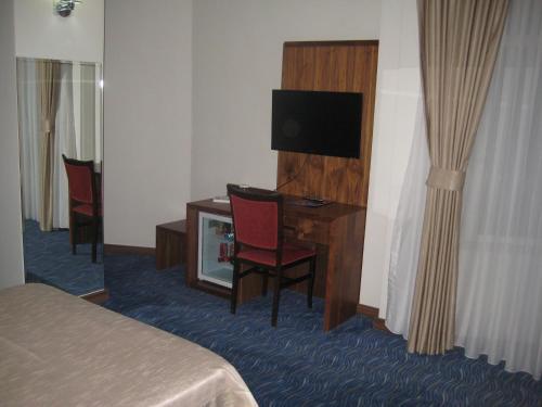 Μια τηλεόραση ή/και κέντρο ψυχαγωγίας στο Miroglu Hotel