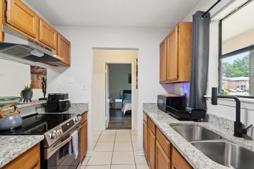 バトンルージュにあるCharming 2-bedroom condo with WiFi, AC in fantastic Baton Rougeのギャラリーの写真