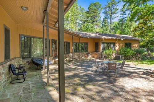 Κήπος έξω από το Shangri-La ! A Serene Retreat - Direct access to Trails just 7 miles drive !!
