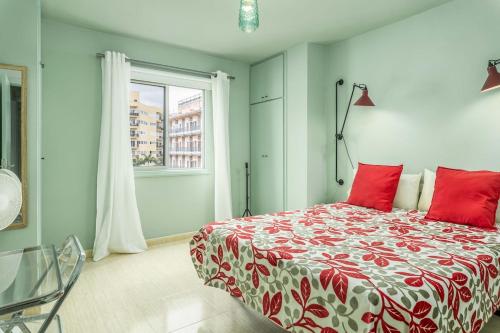 Los Cristianos Plaza, with air-conditioning