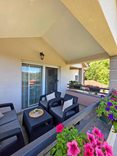 Χώρος καθιστικού στο Sunny Side Apartments