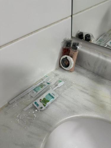 encimera con lavabo y aseo en Equilíbrio Pefeito - Melhor Localização!, en Sorocaba