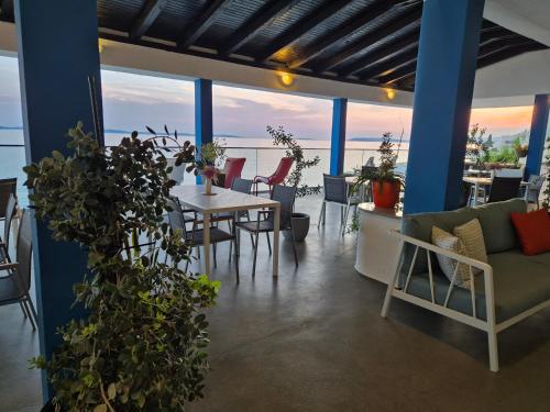 Beachfront Apartments Zanic