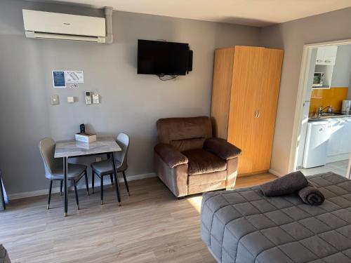 Dapur atau dapur kecil di Gothic Heights Motel