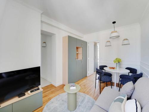 Magnificent apartment- 1BR-4P - Tour-Eiffel