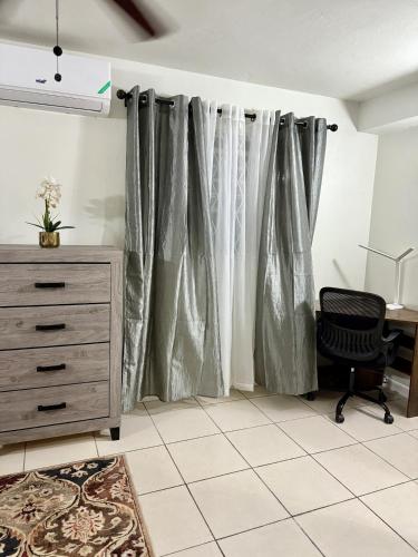 Gallery image of Blue Laventura condo near HWT in Kingston